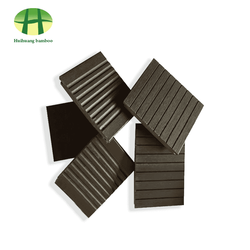 Suelos de bambú color carbonizado.